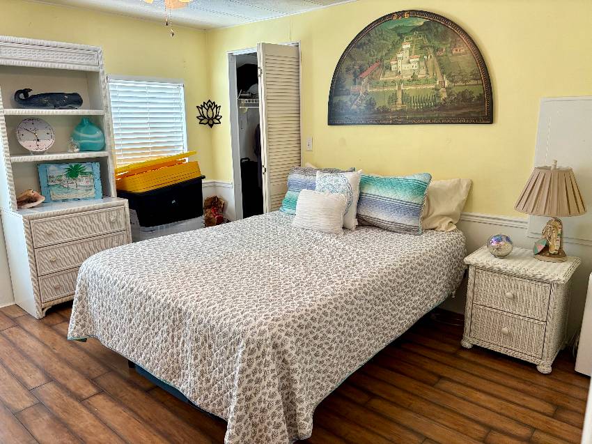 1302 S Indies Circle a Venice, FL Mobile or Manufactured Home for Sale