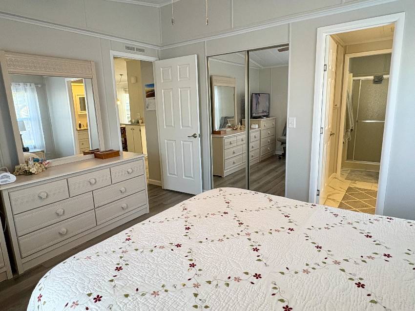 1219 N Indies Circle a Venice, FL Mobile or Manufactured Home for Sale