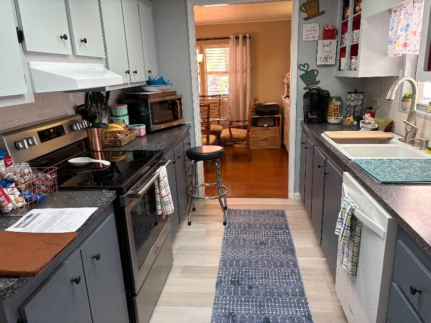 917 Sand Cay W a Venice, FL Mobile or Manufactured Home for Sale