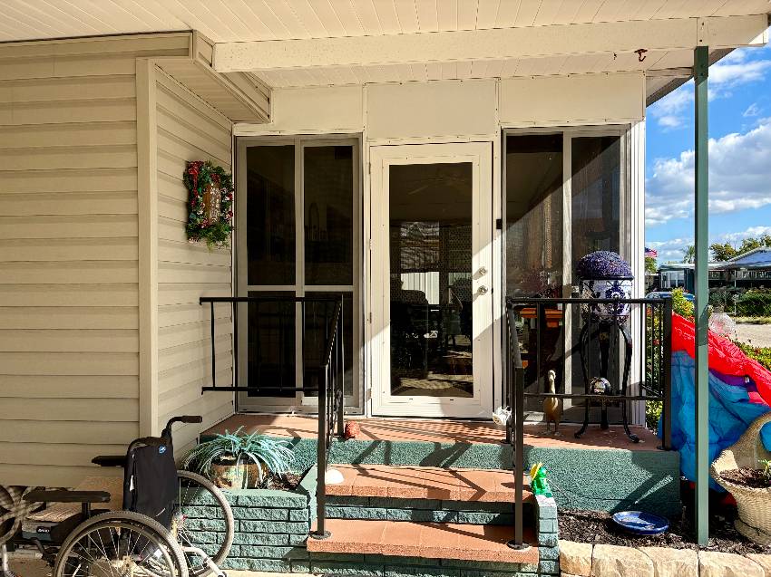 917 Sand Cay W a Venice, FL Mobile or Manufactured Home for Sale