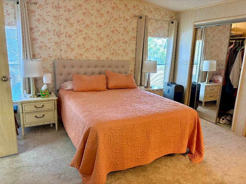 1172 Juanita Circle a Venice, FL Mobile or Manufactured Home for Sale