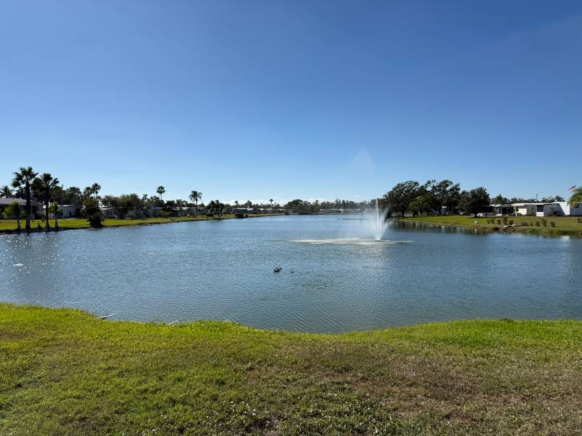 8204 Lemonwood Dr a Ellenton, FL Mobile or Manufactured Home for Sale