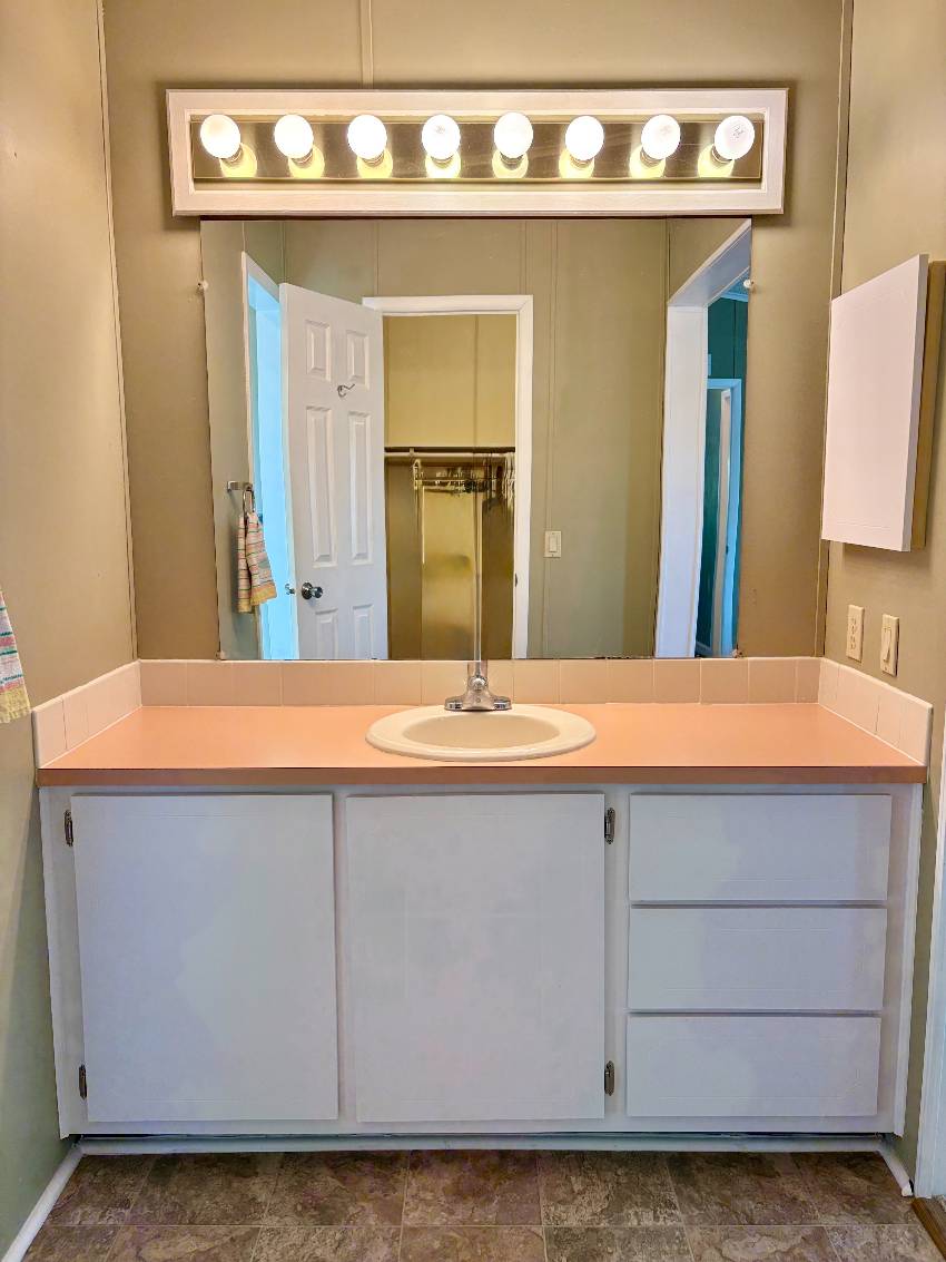 1257 N Indies Circle a Venice, FL Mobile or Manufactured Home for Sale