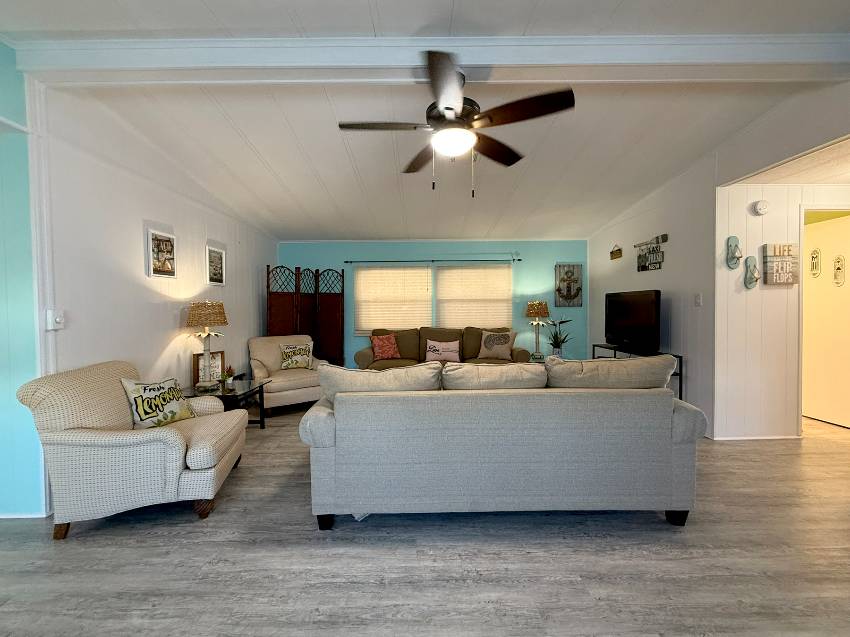 7924 Desoto Dr a Ellenton, FL Mobile or Manufactured Home for Sale