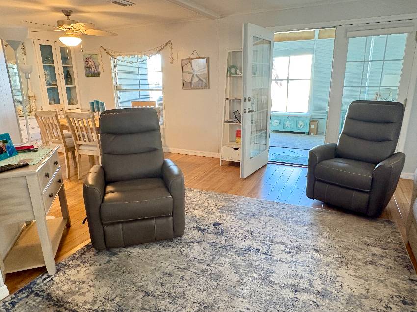 918 Uplands W a Venice, FL Mobile or Manufactured Home for Sale