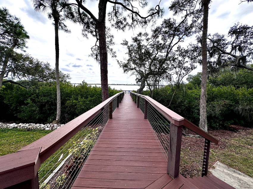 562 Bayshore Dr a Ellenton, FL Mobile or Manufactured Home for Sale