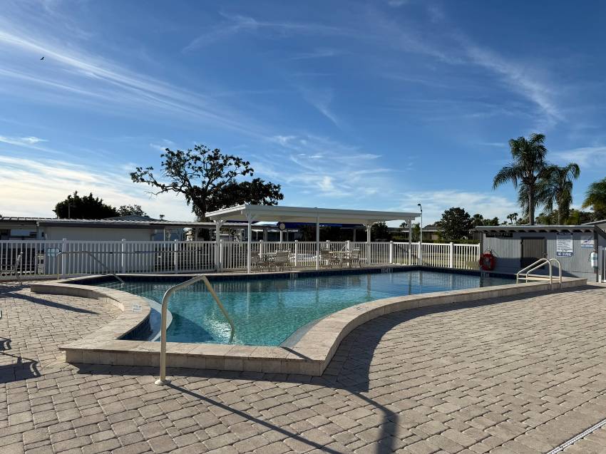 562 Bayshore Dr a Ellenton, FL Mobile or Manufactured Home for Sale