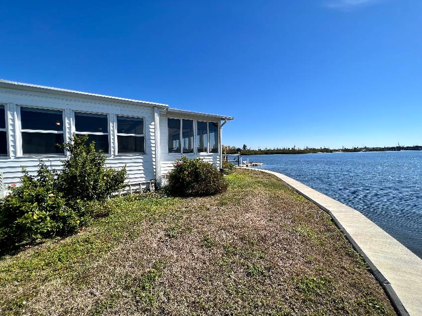 327 3rd St Dr W #11 a Palmetto, FL Mobile or Manufactured Home for Sale
