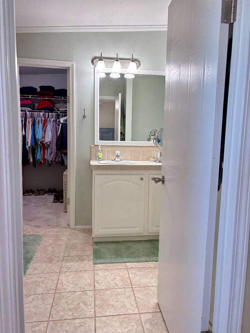 909 Eleuthera W a Venice, FL Mobile or Manufactured Home for Sale