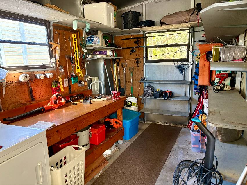 1262 N Indies Circle a Venice, FL Mobile or Manufactured Home for Sale