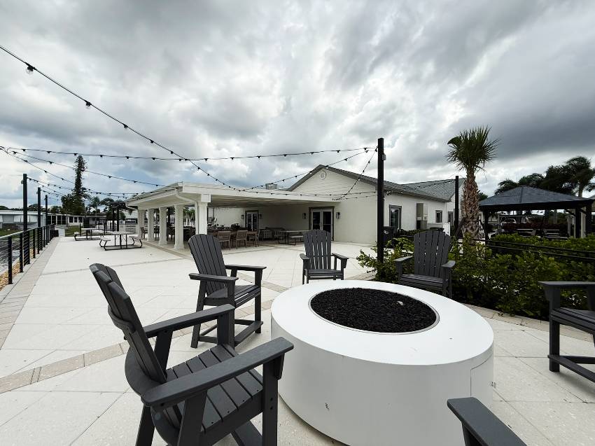 27 Harvest St a Bradenton, FL Mobile or Manufactured Home for Sale