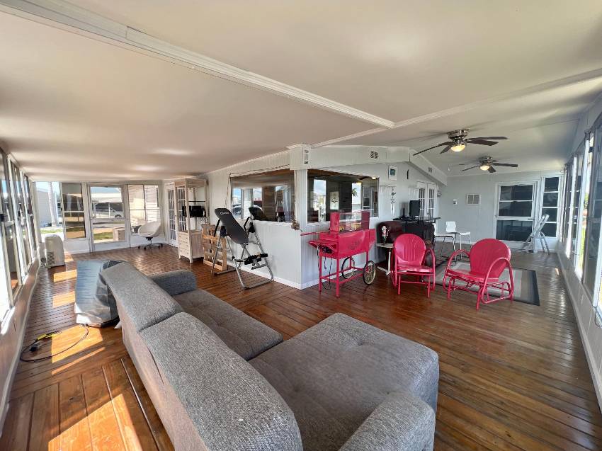 327 3rd St Dr W #13 a Palmetto, FL Mobile or Manufactured Home for Sale