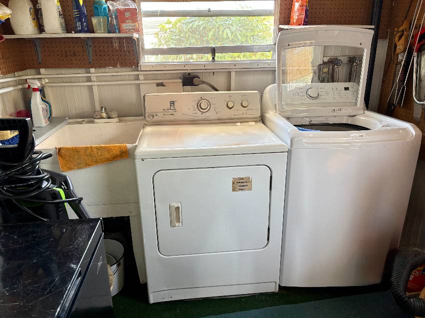 933 Questa W a Venice, FL Mobile or Manufactured Home for Sale