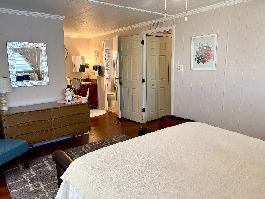 989 Eleuthera E a Venice, FL Mobile or Manufactured Home for Sale