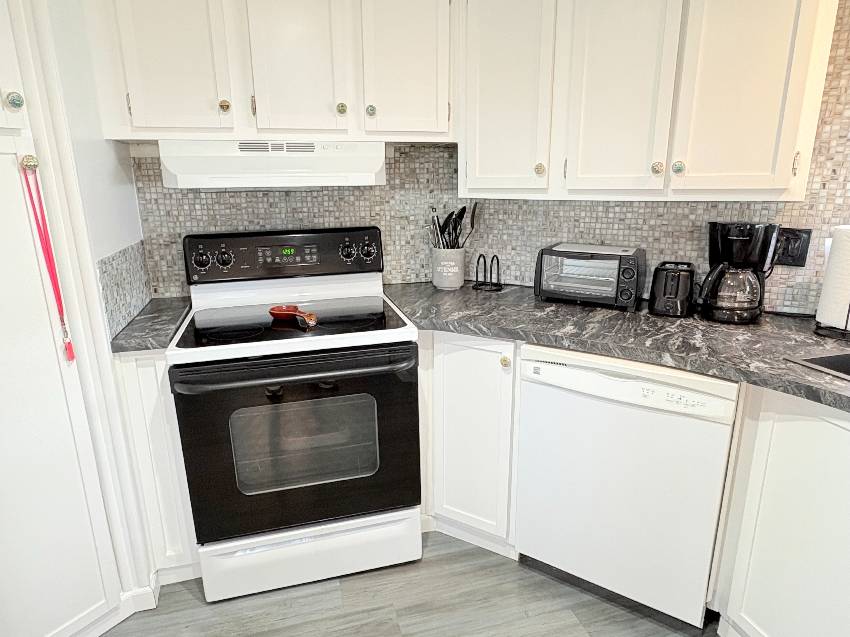 414 Zacapa a Venice, FL Mobile or Manufactured Home for Sale