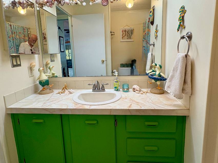 1239 N Indies Circle a Venice, FL Mobile or Manufactured Home for Sale