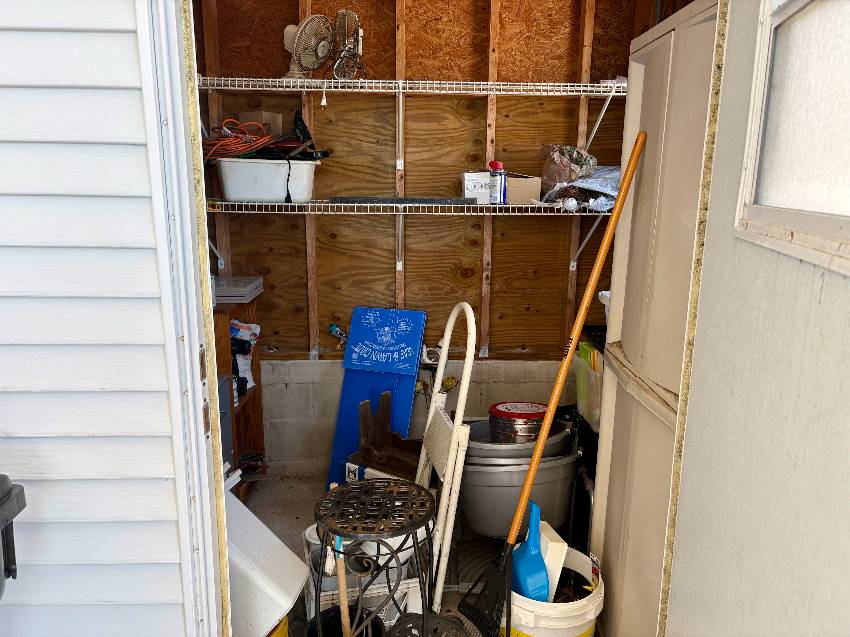 988 Haiti E a Venice, FL Mobile or Manufactured Home for Sale