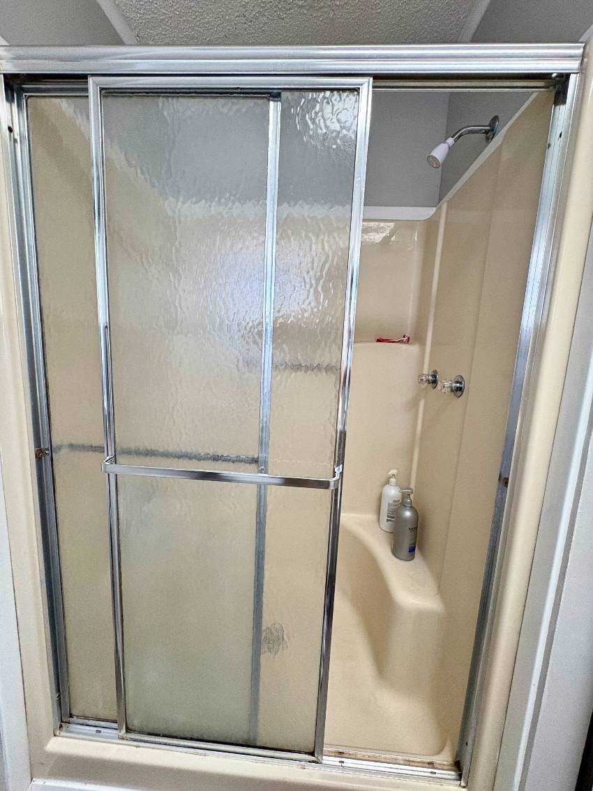 1250 N Indies Circle a Venice, FL Mobile or Manufactured Home for Sale