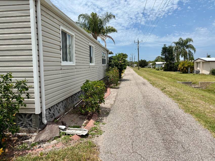 458 Zacapa a Venice, FL Mobile or Manufactured Home for Sale