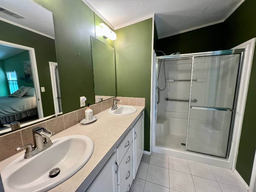 170 Begonia Terrace a Parrish, FL Mobile or Manufactured Home for Sale