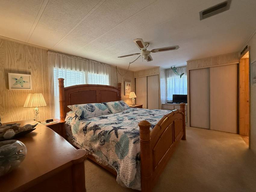 7323 Westwood Dr a Ellenton, FL Mobile or Manufactured Home for Sale