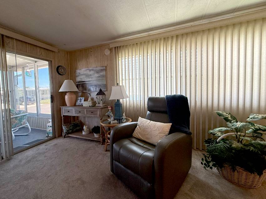 7323 Westwood Dr a Ellenton, FL Mobile or Manufactured Home for Sale