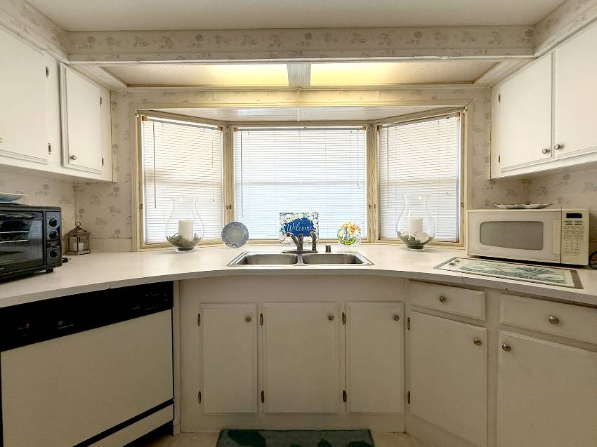 7323 Westwood Dr a Ellenton, FL Mobile or Manufactured Home for Sale
