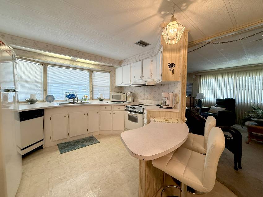 7323 Westwood Dr a Ellenton, FL Mobile or Manufactured Home for Sale