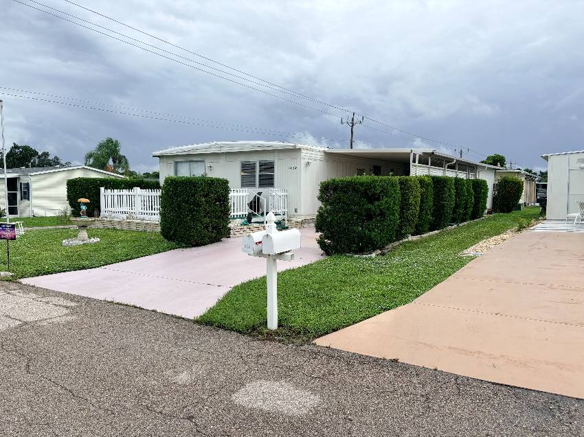 434 Zacapa a Venice, FL Mobile or Manufactured Home for Sale
