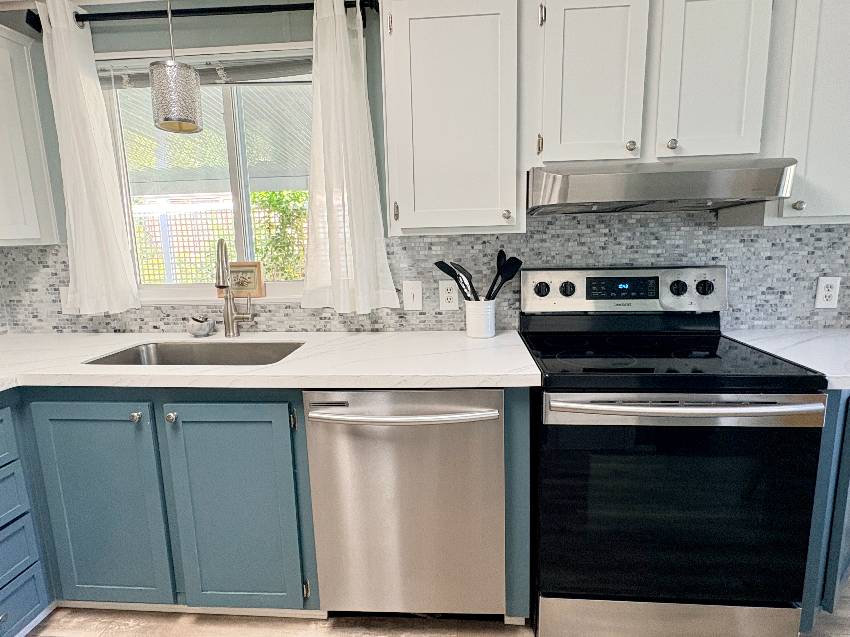 1286 S Indies Circle a Venice, FL Mobile or Manufactured Home for Sale