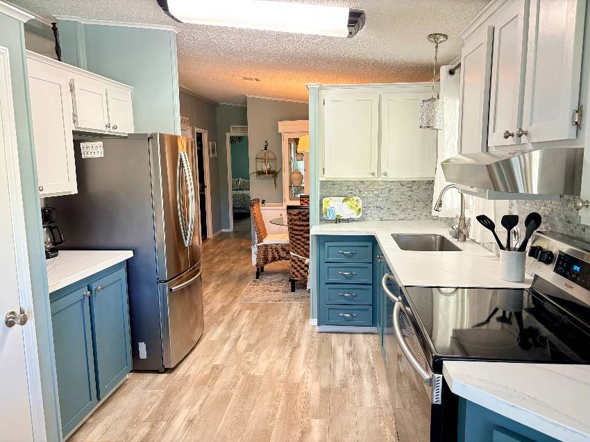 1286 S Indies Circle a Venice, FL Mobile or Manufactured Home for Sale